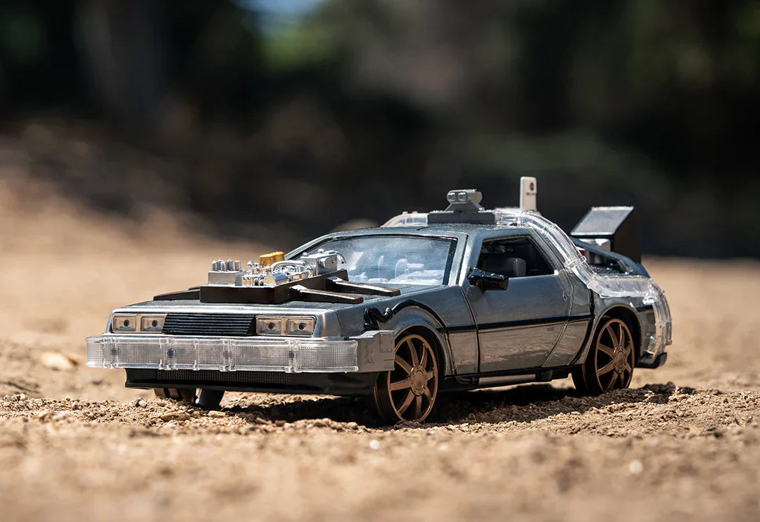 Back to the Future Part III (rail version) die-cast 1:24 scale "Hollywood Rides" light-up DeLorean Time Machine