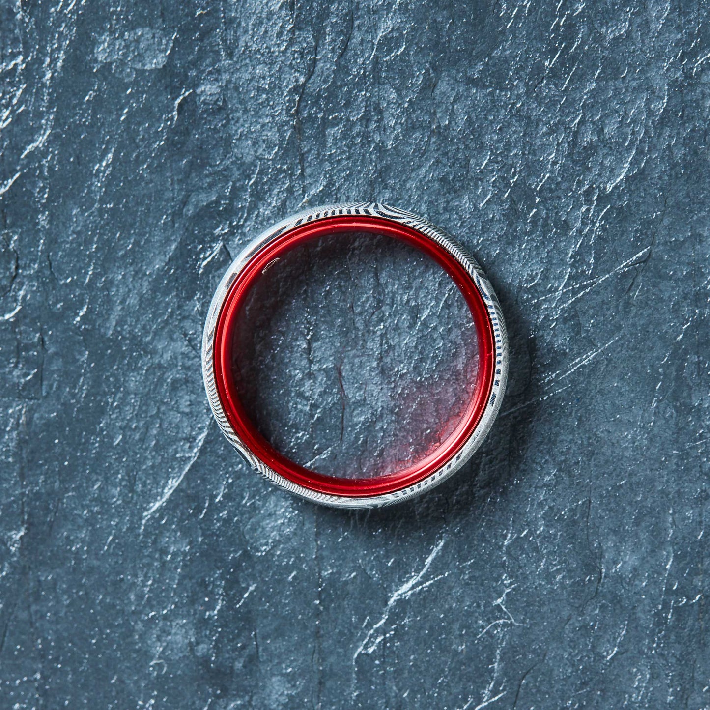 Wood Grain Damascus Steel Ring - Resilient Red - 4MM