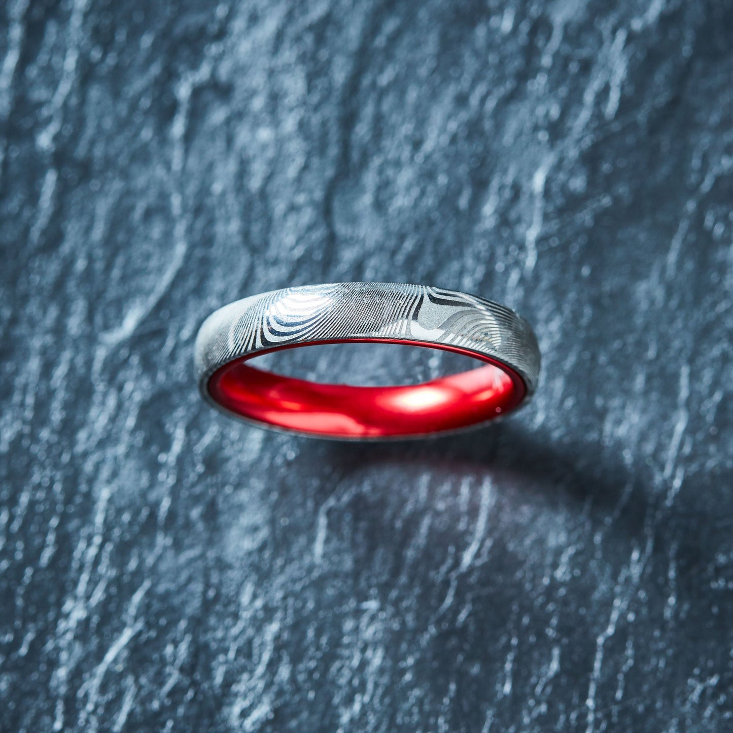 Wood Grain Damascus Steel Ring - Resilient Red - 4MM