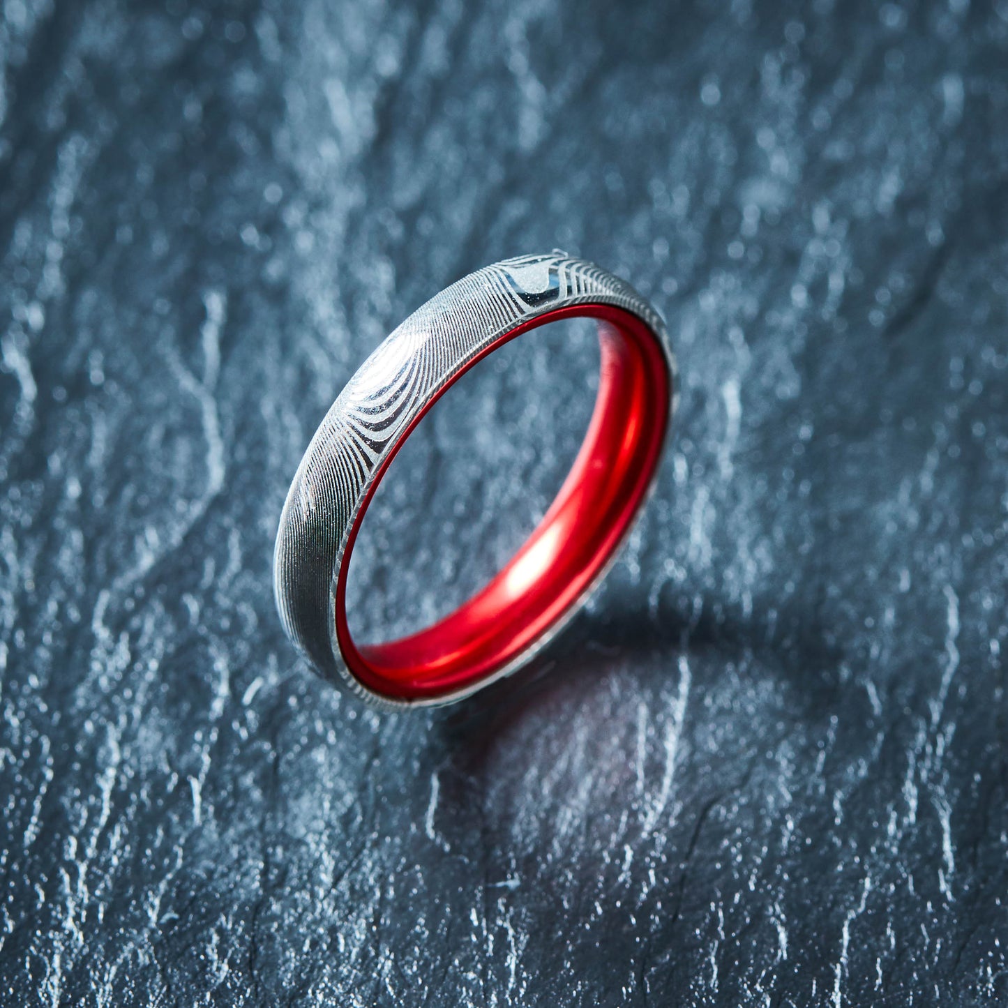 Wood Grain Damascus Steel Ring - Resilient Red - 4MM