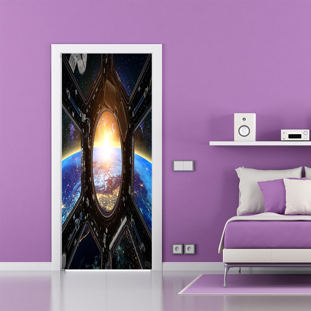 Earth and Spaceship Decor