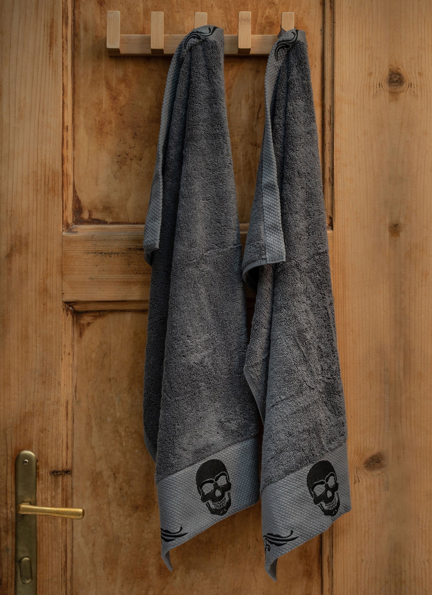 Gothic Skull Embroidery Hand Towel Set