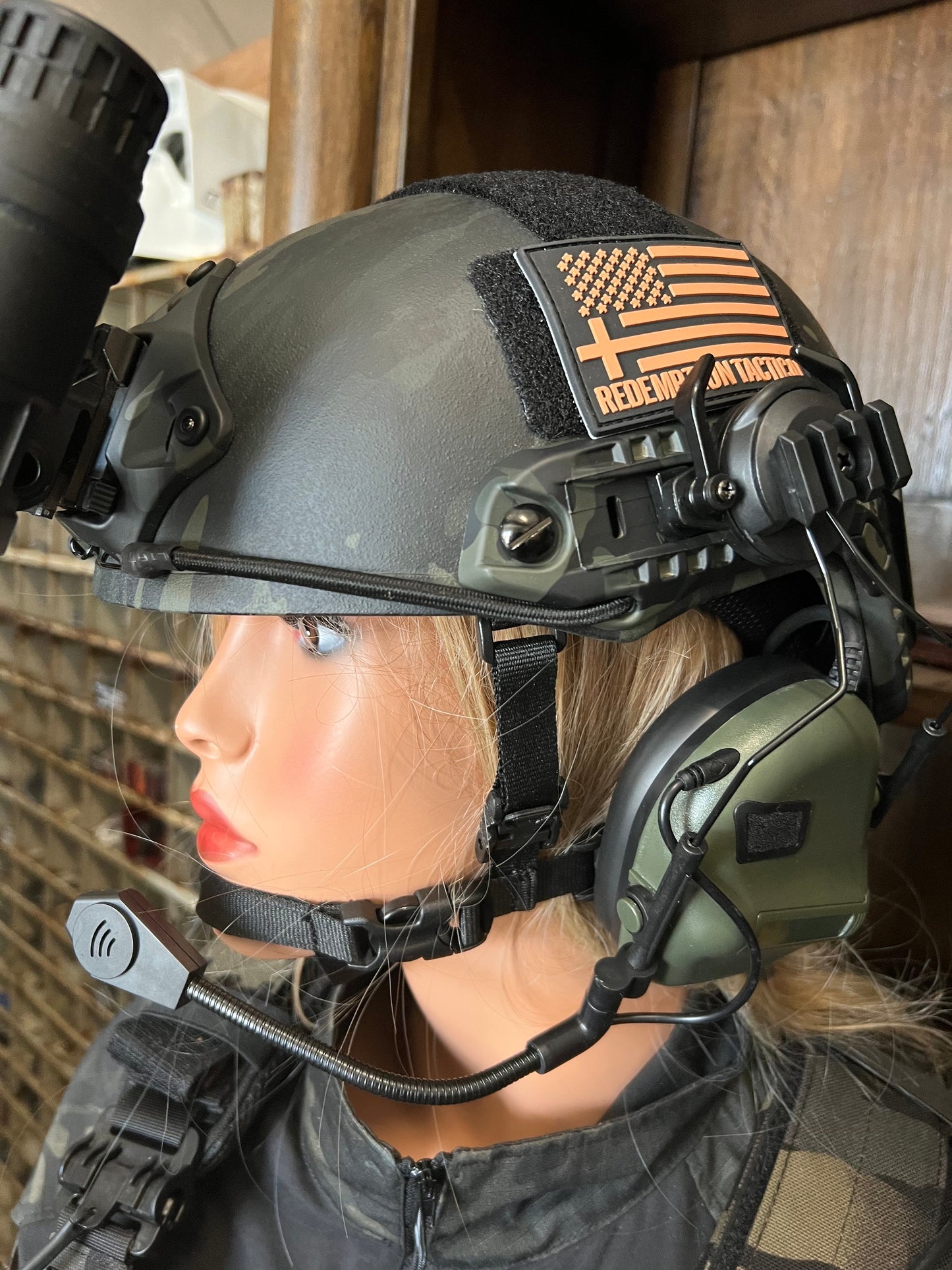 RT2 Ballistic High Cut Helmet: Tested to LEVEL IIIA (Included Arc Rails, Padding, Straps)E617