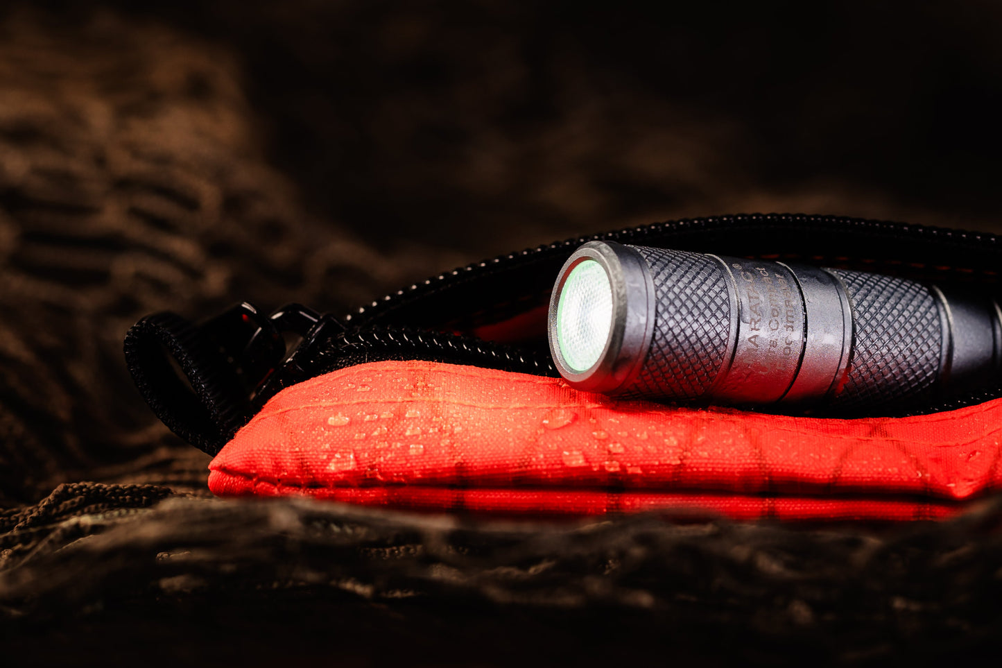 Ultra Compact Floodmaster AA / 14500 Flashlight by Maratac®