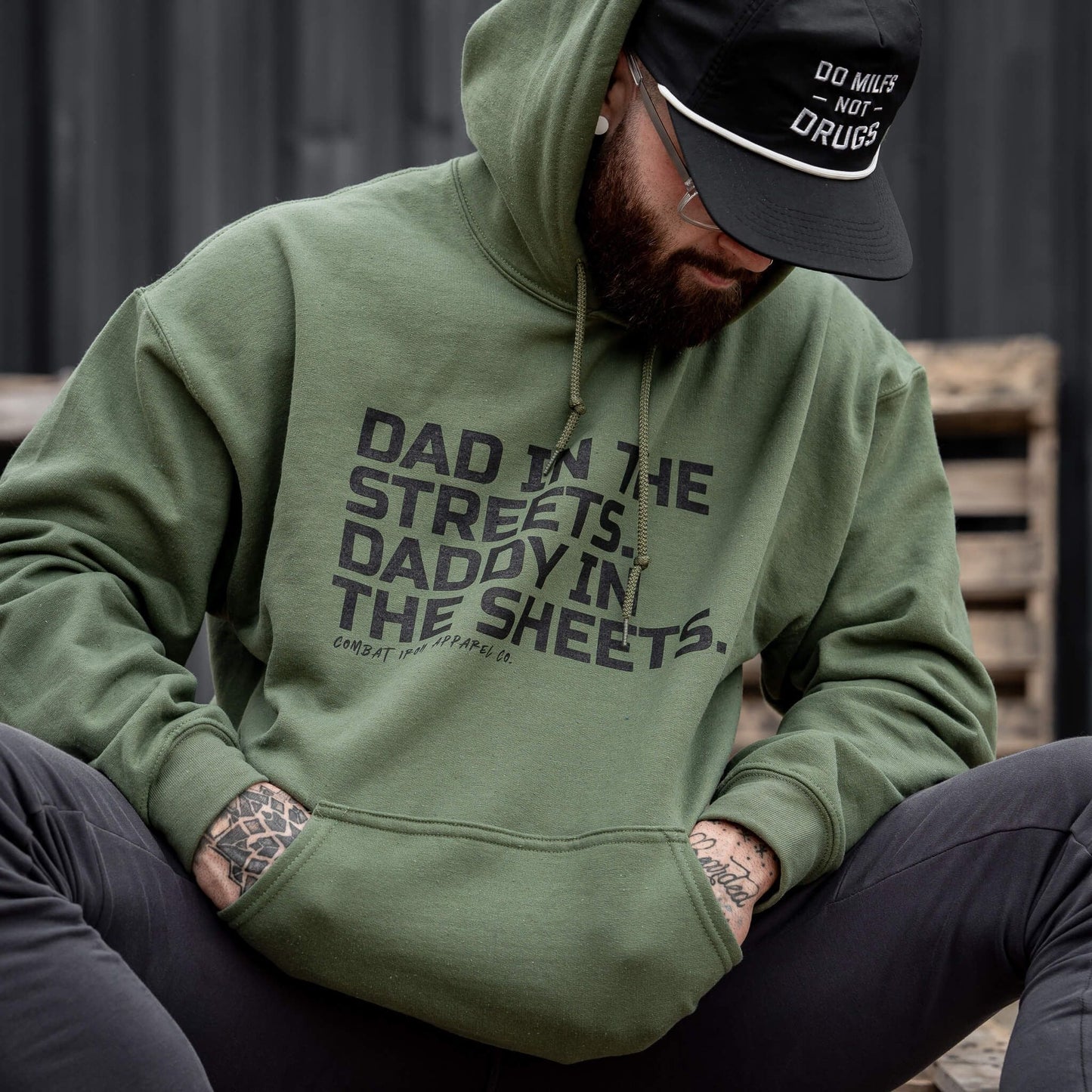 DAD IN THE STREETS. DADDY IN THE SHEETS. MEN'S FLEECE LINED HOODIE