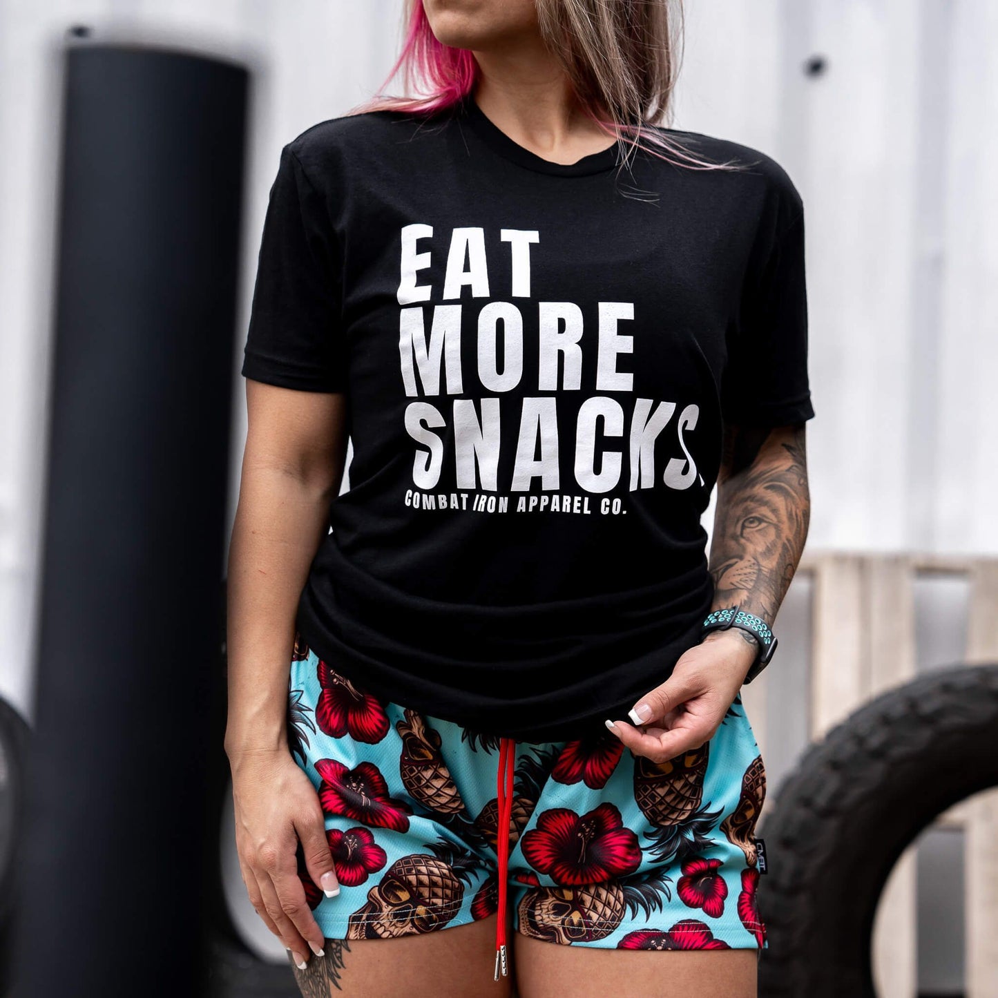 EAT MORE SNACKS MEN'S T-SHIRT