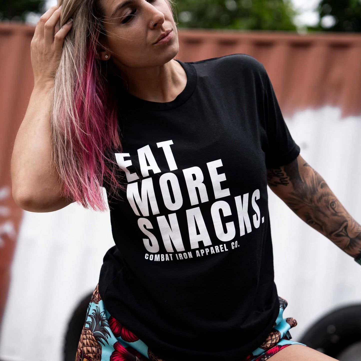 EAT MORE SNACKS MEN'S T-SHIRT