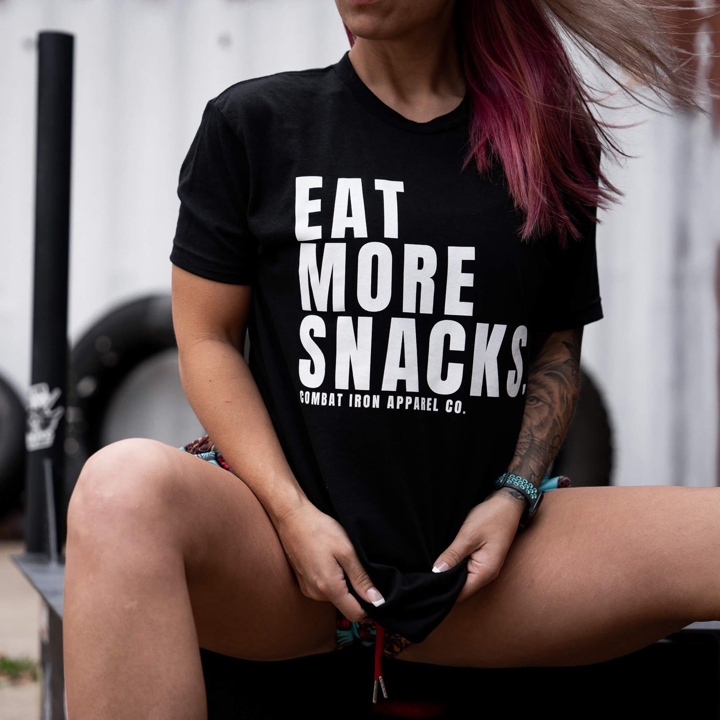 EAT MORE SNACKS MEN'S T-SHIRT