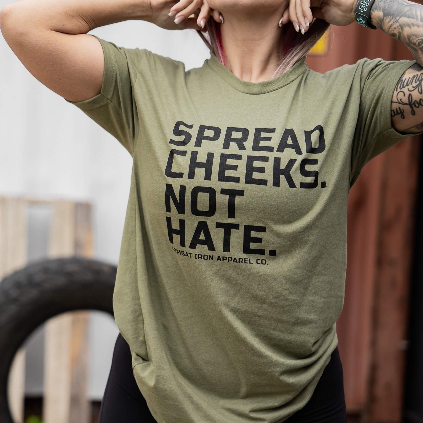 SPREAD CHEEKS. NOT HATE. MEN'S T-SHIRT