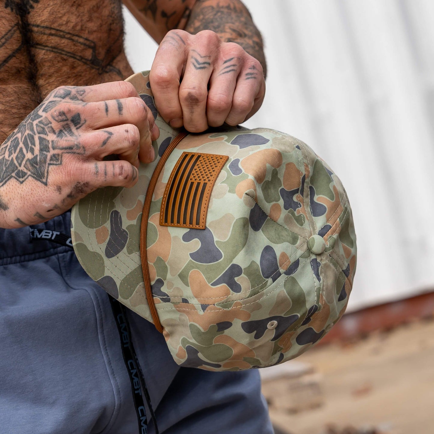 AMERICAN FLAG PATCH CRUSHABLE ROPE SNAPBACK | FROGSKIN DUCK CAMO