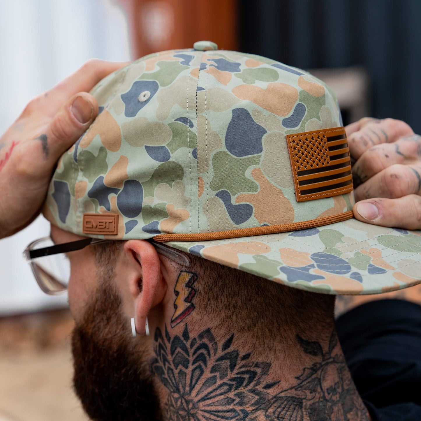 AMERICAN FLAG PATCH CRUSHABLE ROPE SNAPBACK | FROGSKIN DUCK CAMO