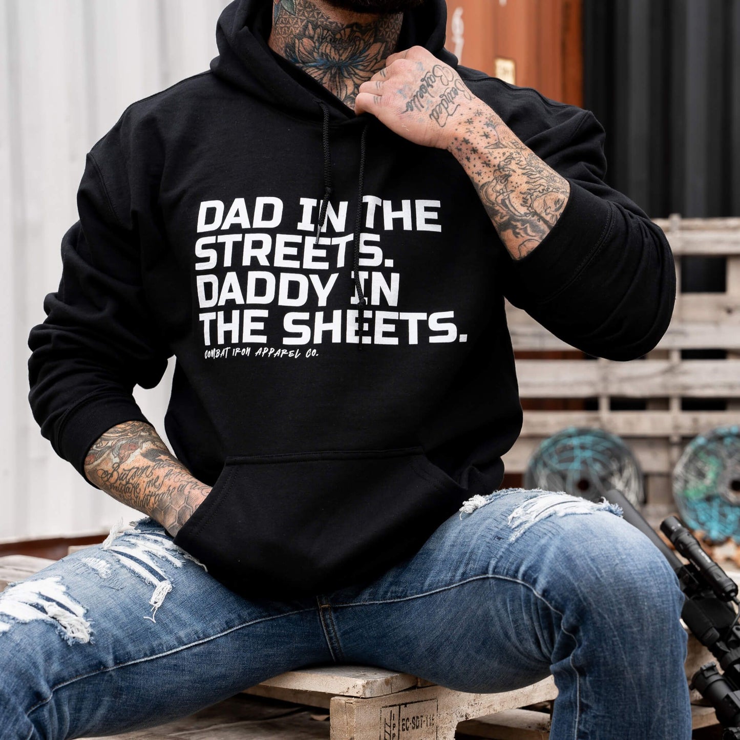 DAD IN THE STREETS. DADDY IN THE SHEETS. MEN'S FLEECE LINED HOODIE