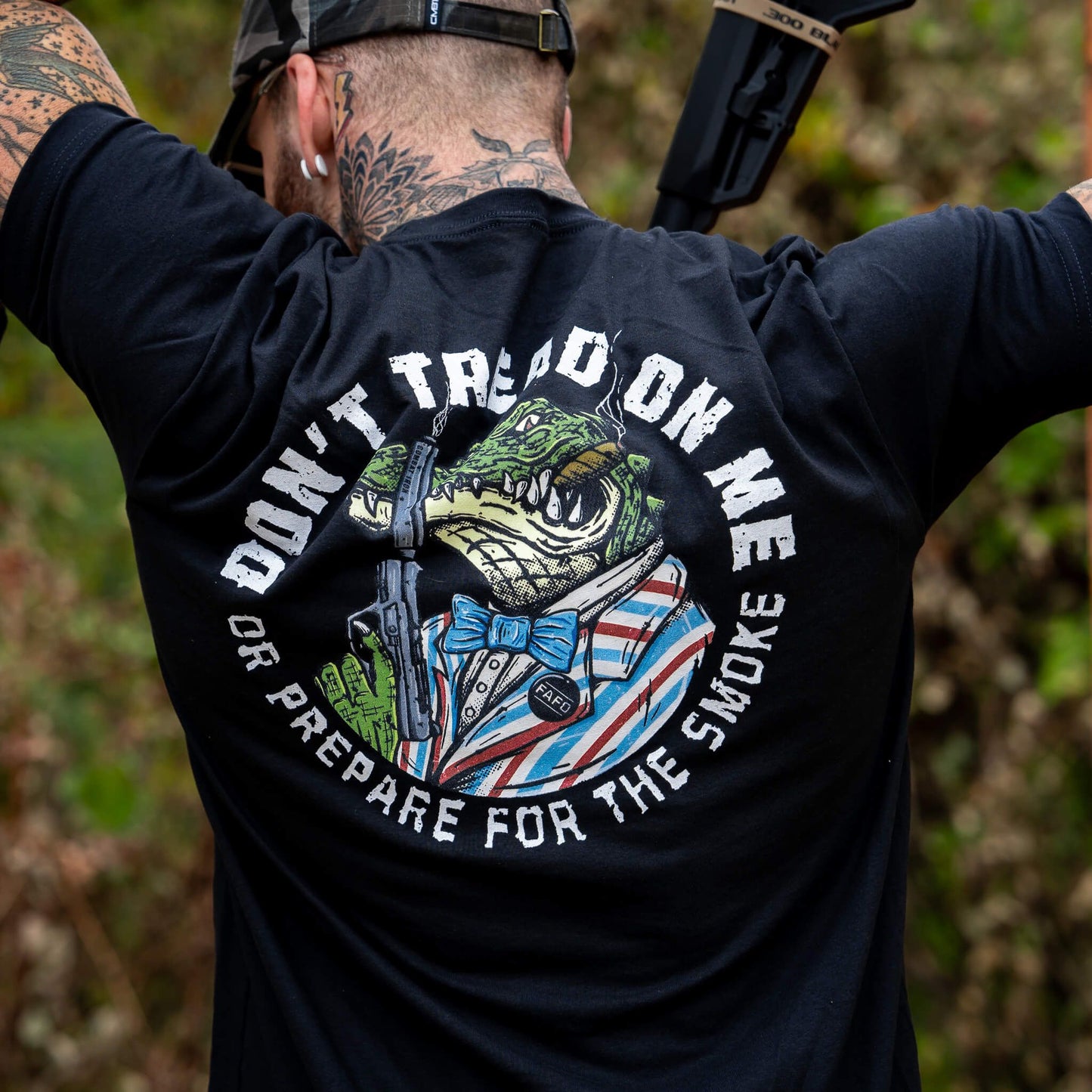 DON'T TREAD ON ME OR PREPARE FOR THE SMOKE ALLIGATOR MEN'S PATRIOTIC T-SHIRT