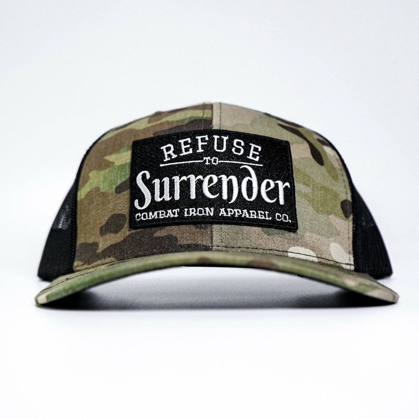 REFUSE TO SURRENDER BLACK/WHITE PATCH MID-PROFILE MESH SNAPBACK