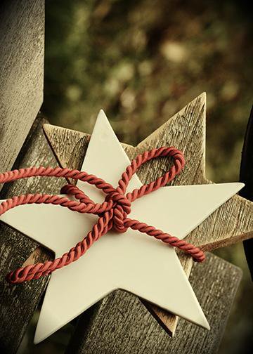 Wrapped Star Door Decor