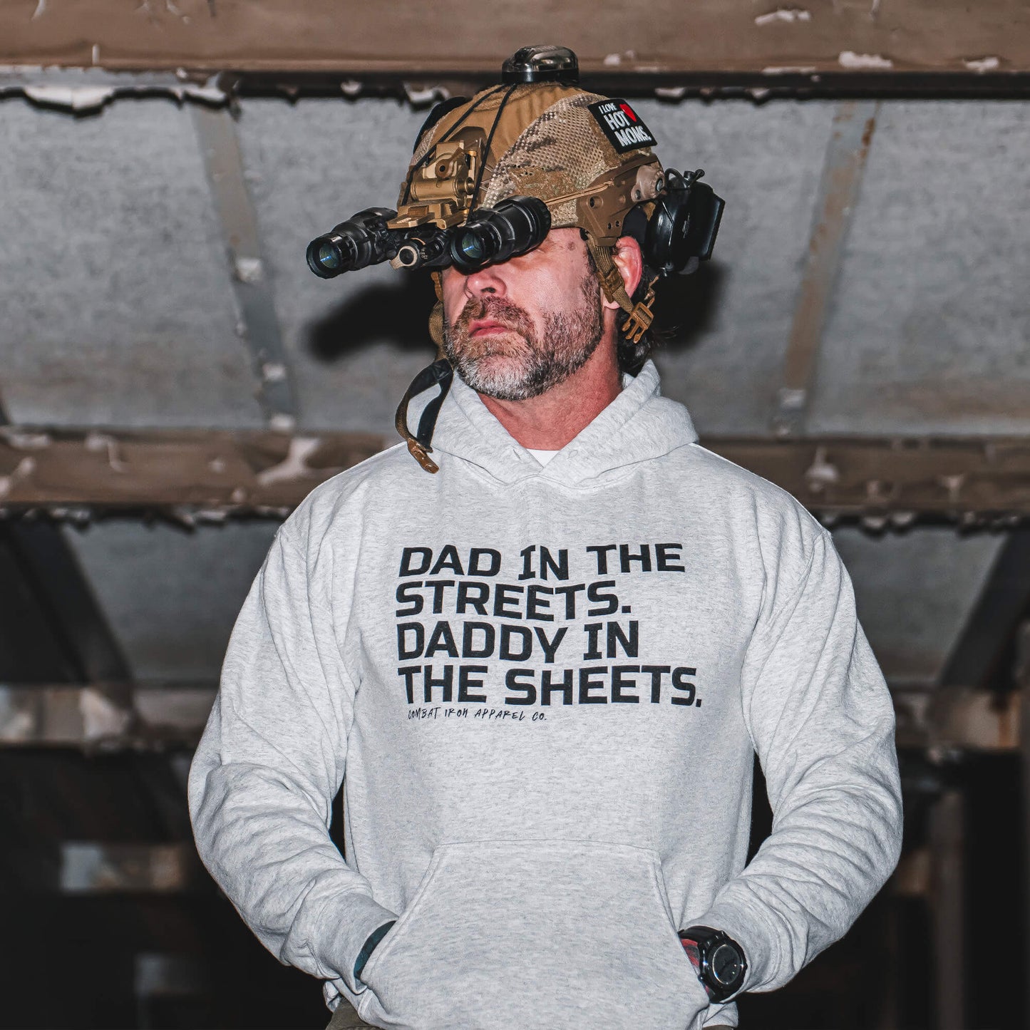 DAD IN THE STREETS. DADDY IN THE SHEETS. MEN'S FLEECE LINED HOODIE