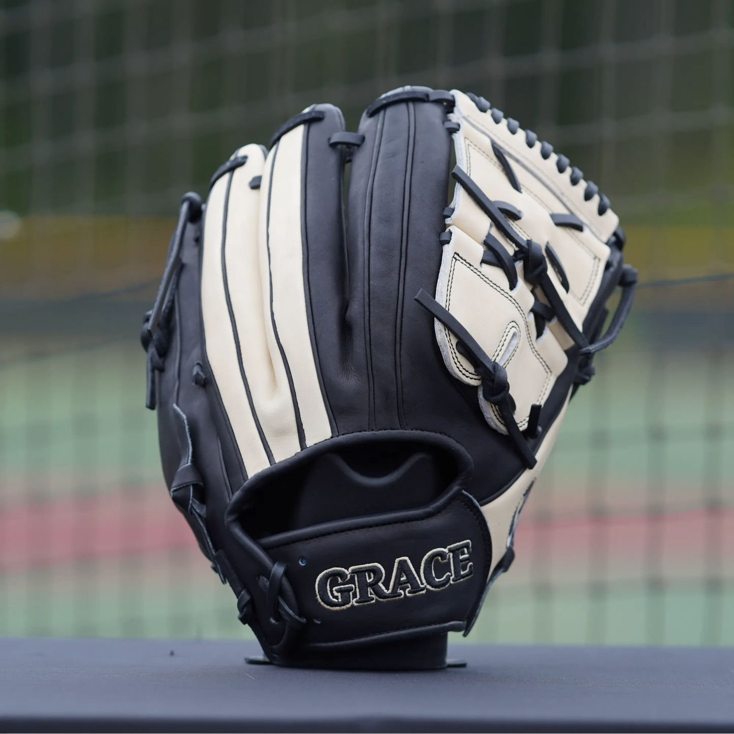 12" Infield/ Outfield MG-Closed Web Grace Glove