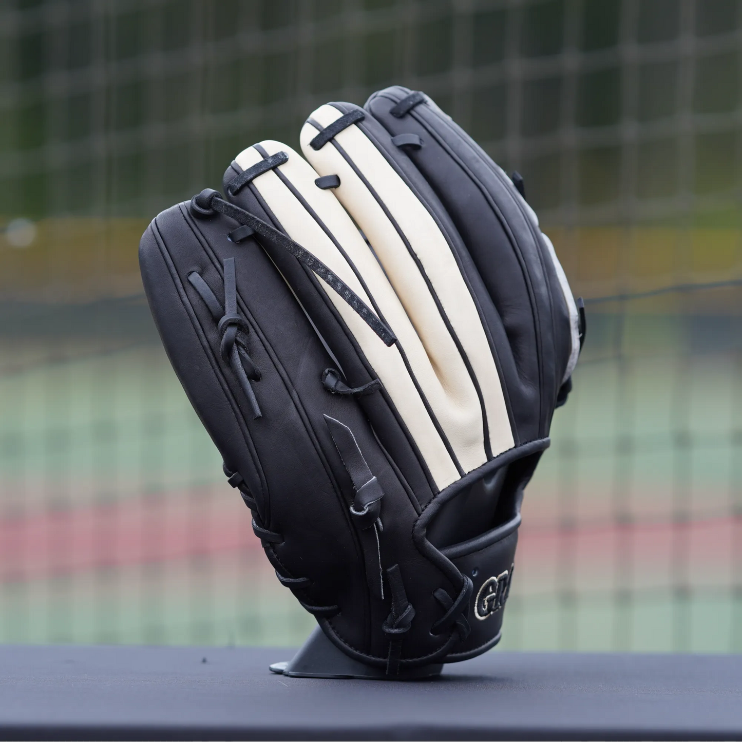 12" Infield/ Outfield MG-Closed Web Grace Glove