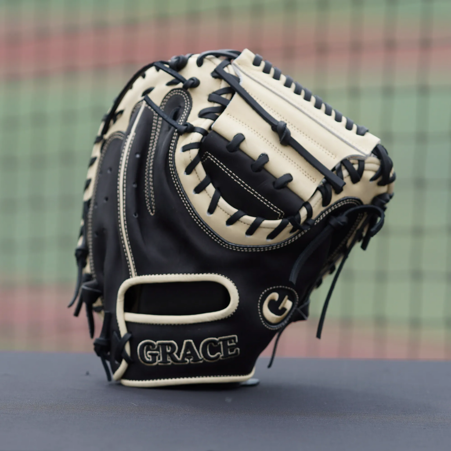 32.5" X-Closed Web Catchers Mitt Grace Glove