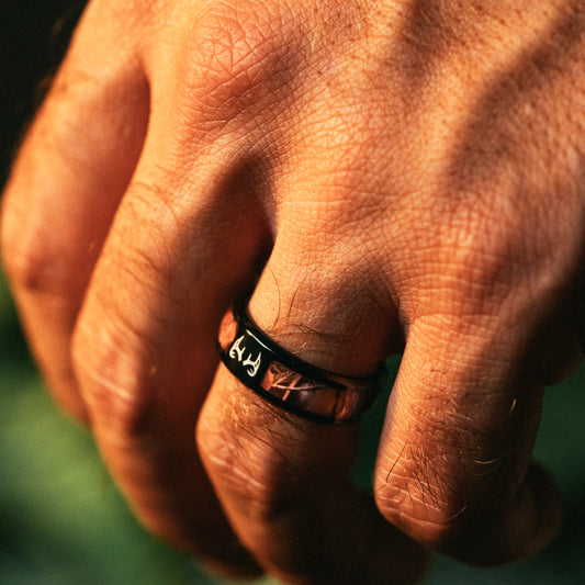 The “Huntsman” Ring