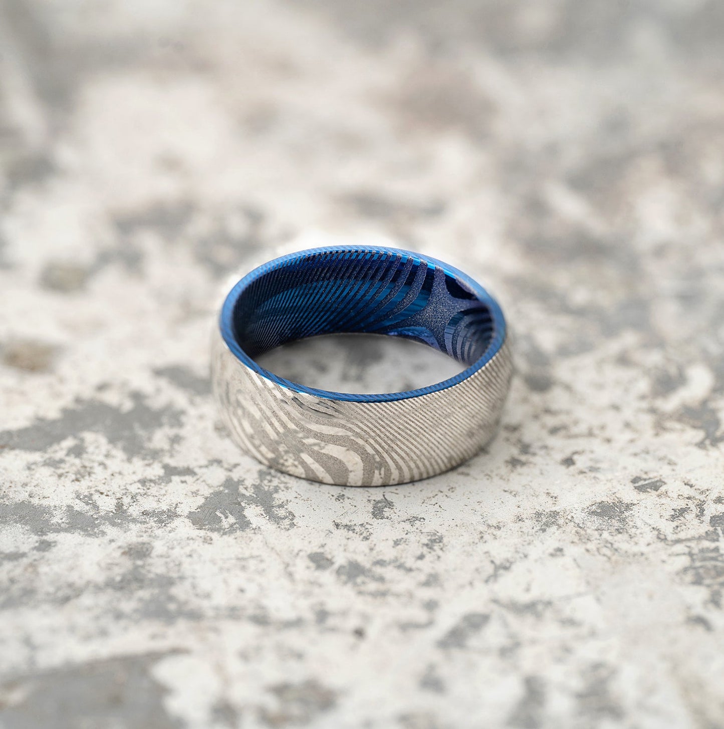 Wood Grain Damascus Steel Ring - Silver/Blue Minimalist