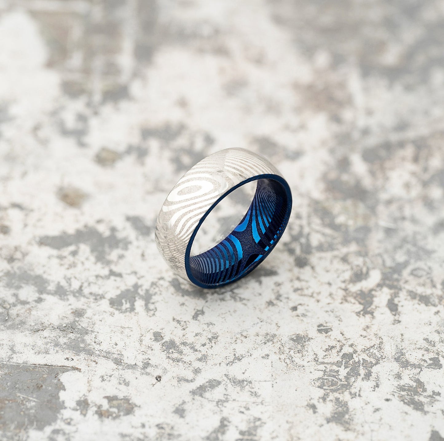 Wood Grain Damascus Steel Ring - Silver/Blue Minimalist