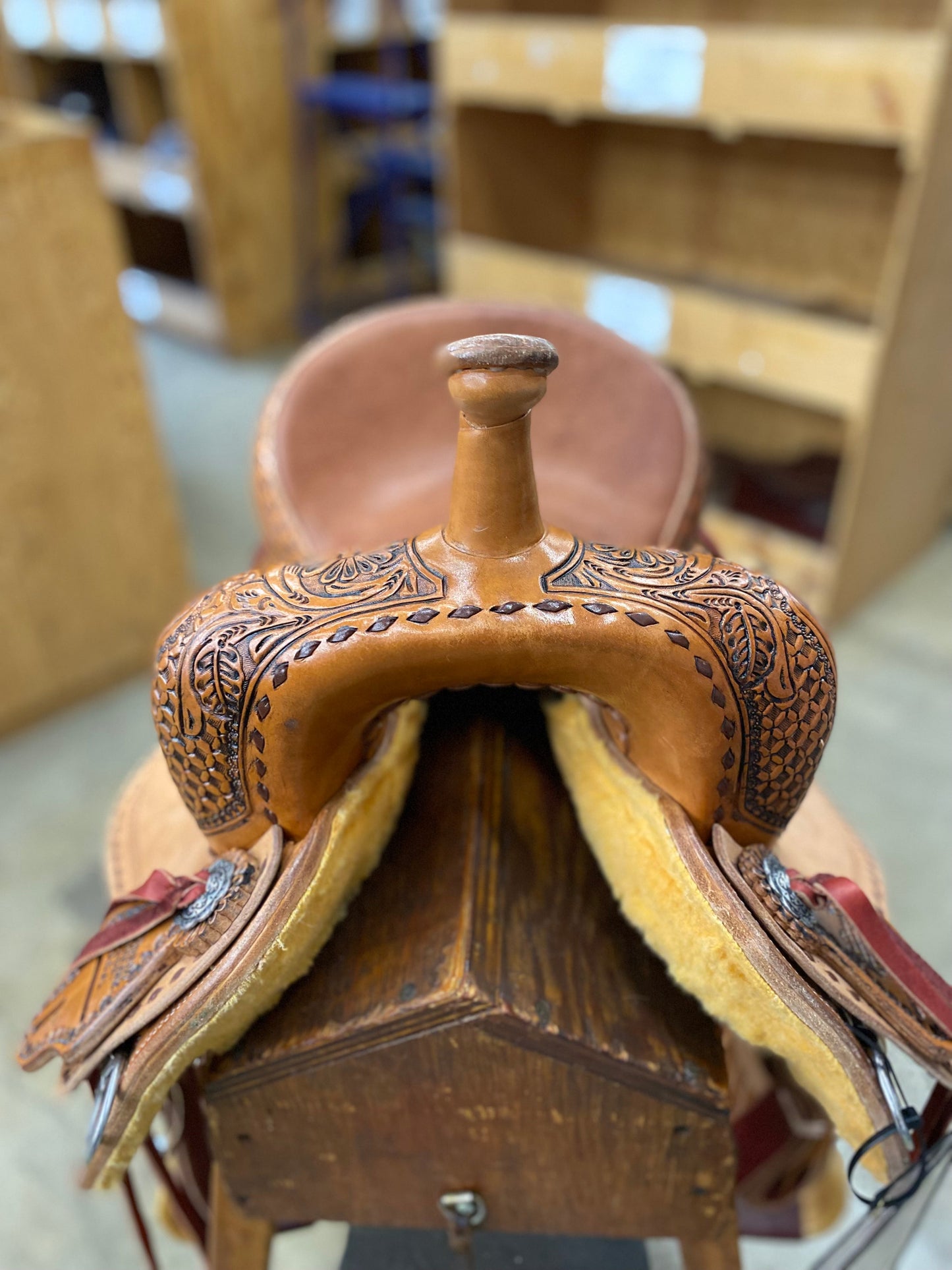 14" Buck Stitch Barrel Saddle