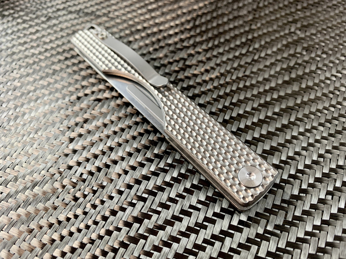 Oversized - Folding Titanium Craft Scalpel Knife + Case + Spare Blades!