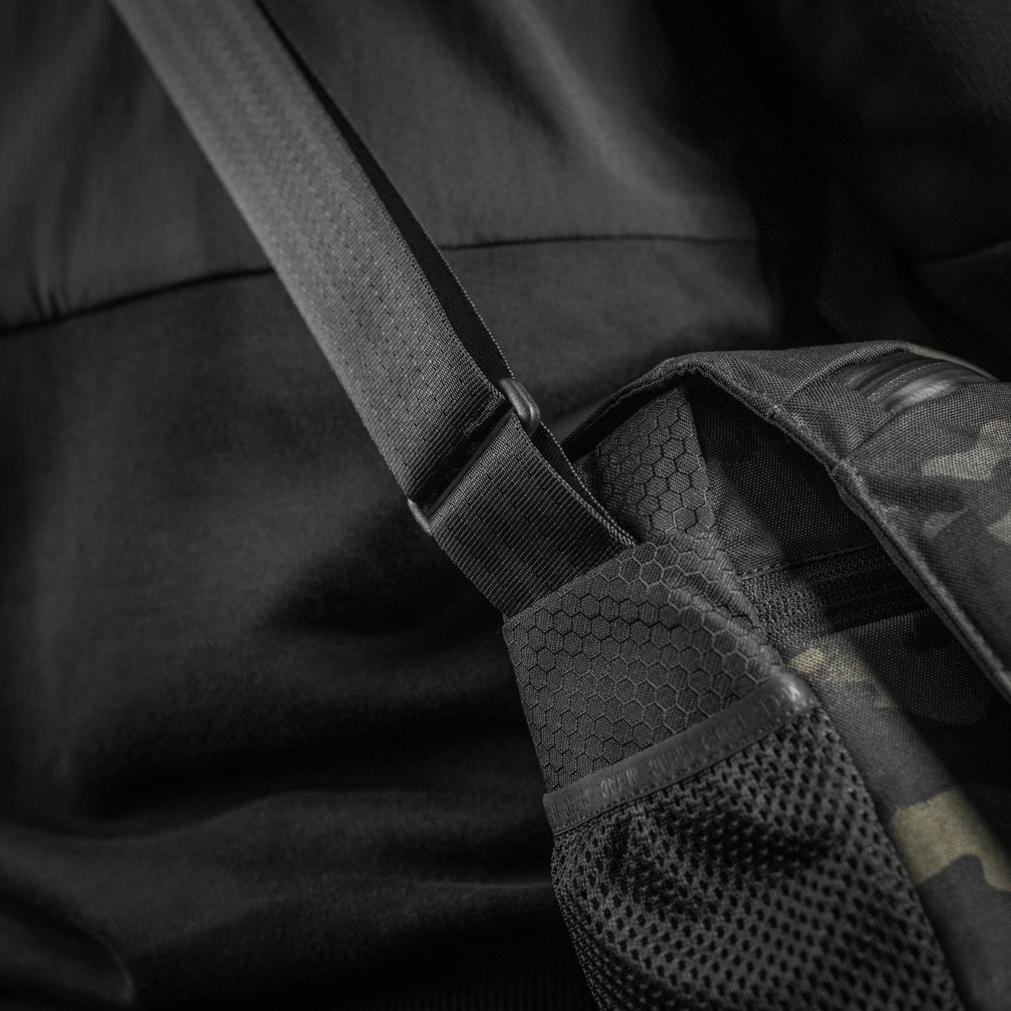 M-Tac Satellite Magnet Bag Elite Hex Black