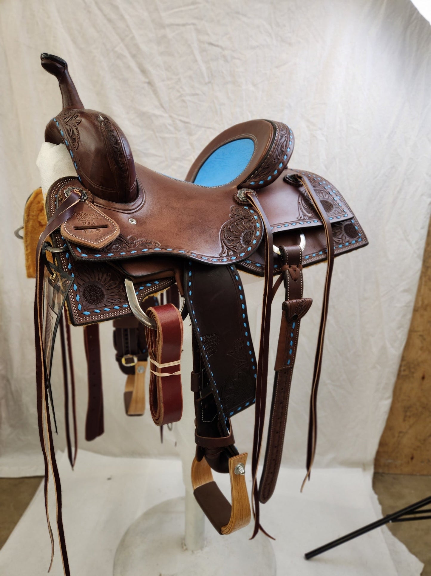 14.5" BuckStitched Inlay Barrel Racer