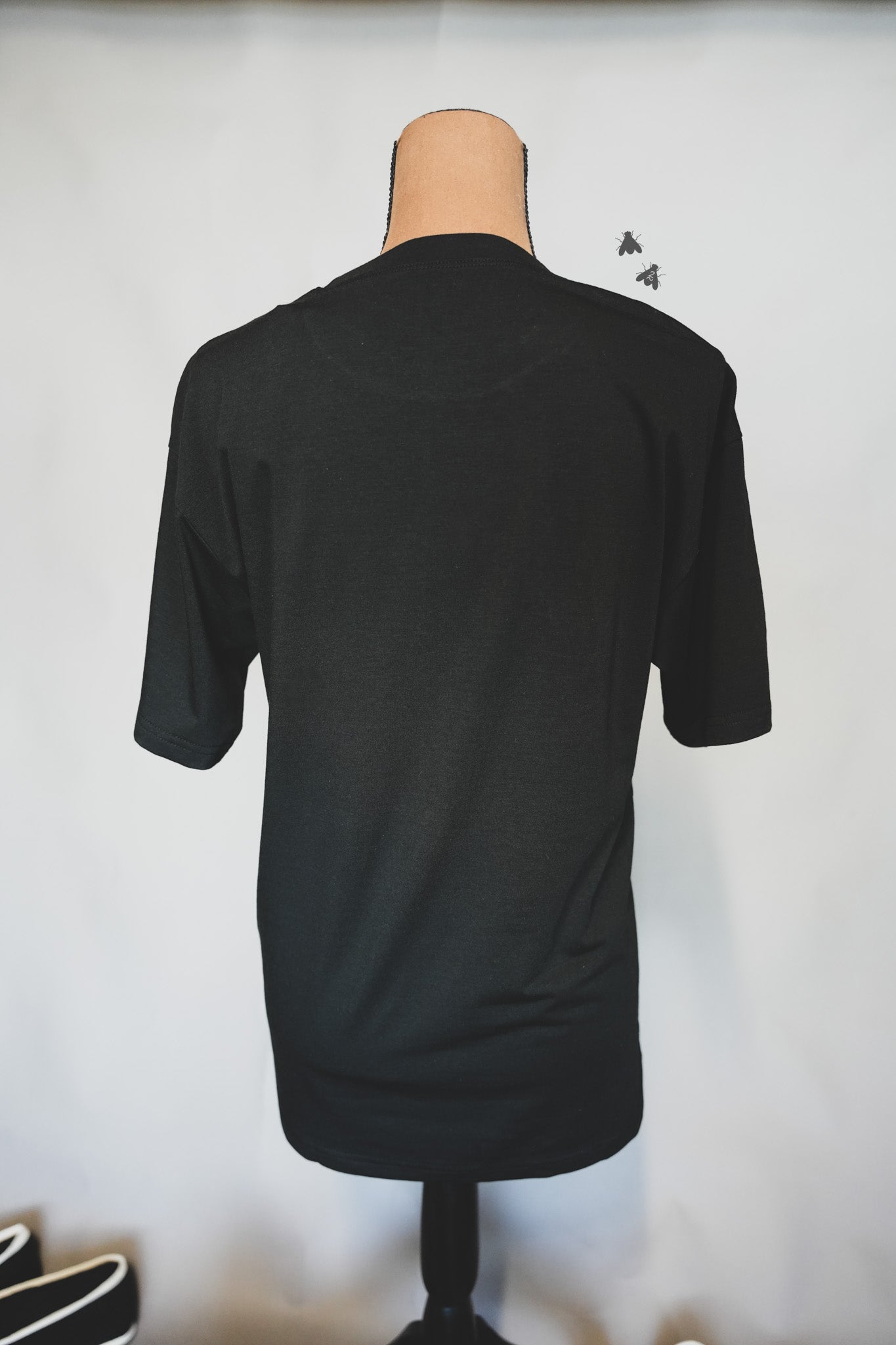 STOLEN SADDLE TEE [L-3X ONLY]