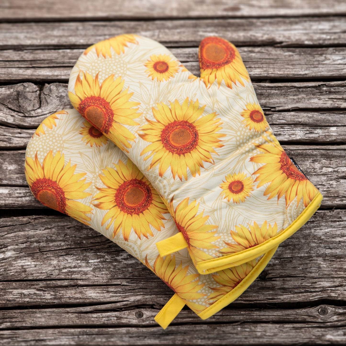 Summer Sunflowers Oven Mitts And Potholder Set