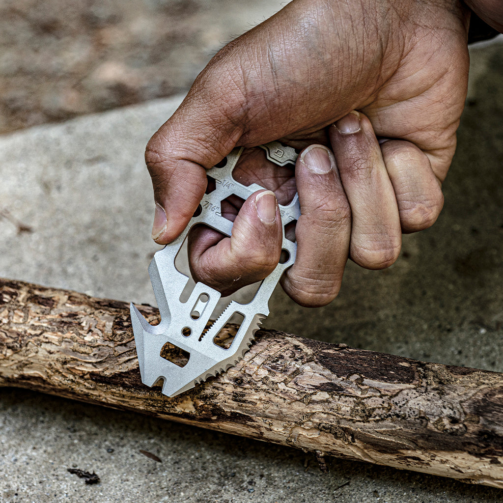 A10 HOLSTER BACKPLATE with MT05 MULTI-TOOL