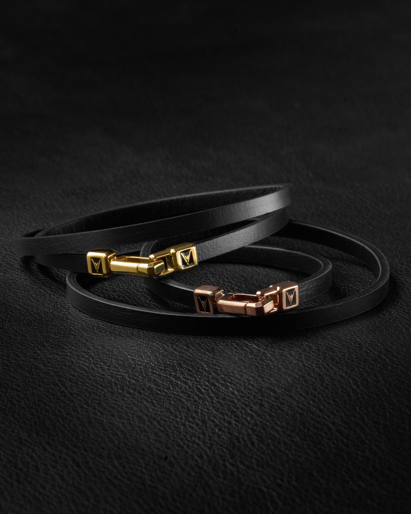 The Hitch - Black/Gold