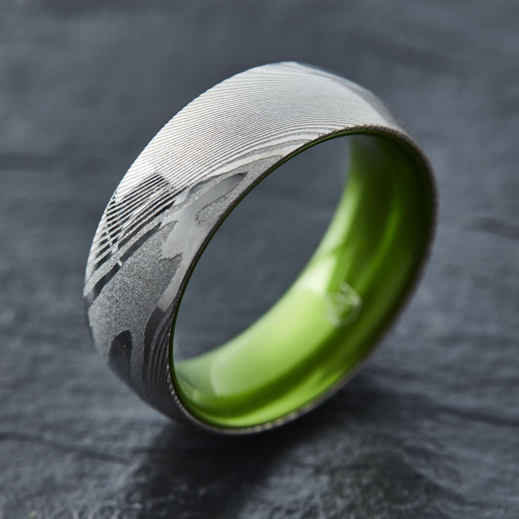 Wood Grain Damascus Steel Ring - Resilient Green