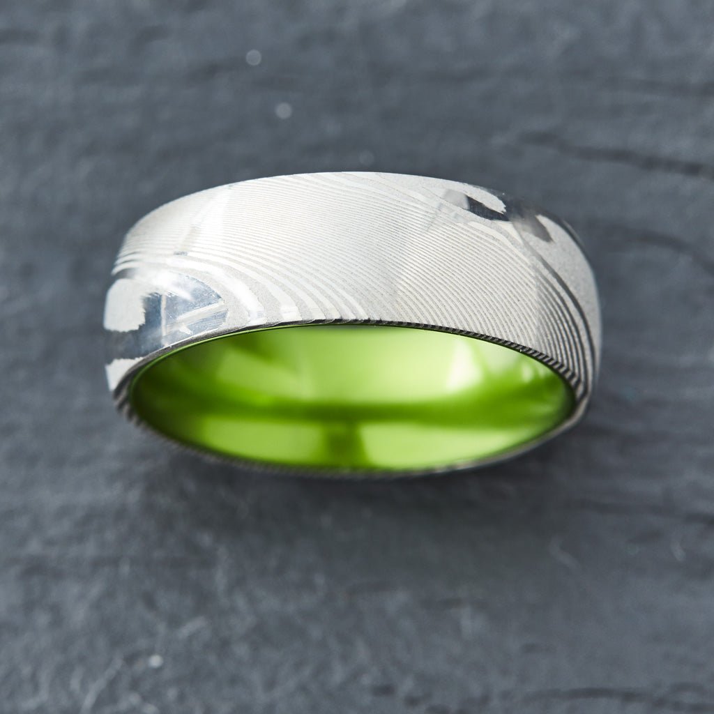 Wood Grain Damascus Steel Ring - Resilient Green