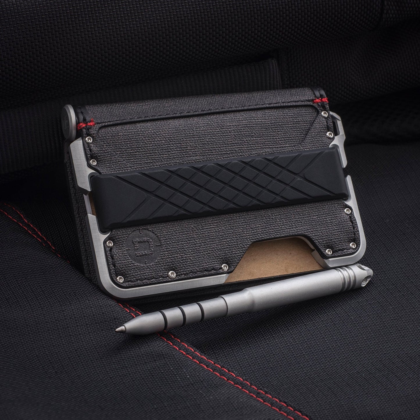 D01 DAPPER™ PEN WALLET