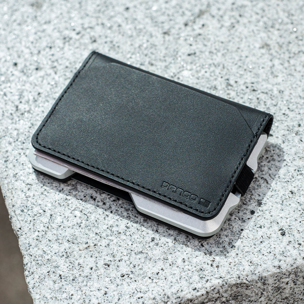 D03 DAPPER™ BIFOLD WALLET