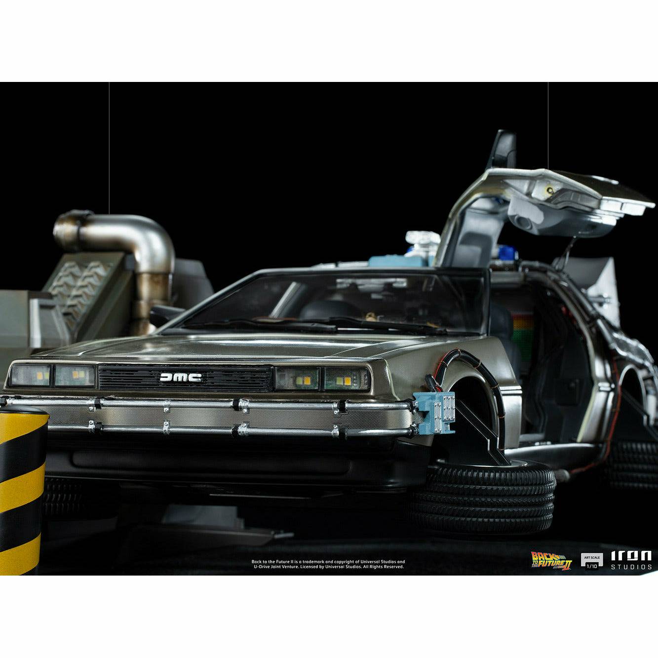 Iron Studios Back to the Future Part II DeLorean (Regular Version) 1:10 Scale Statue