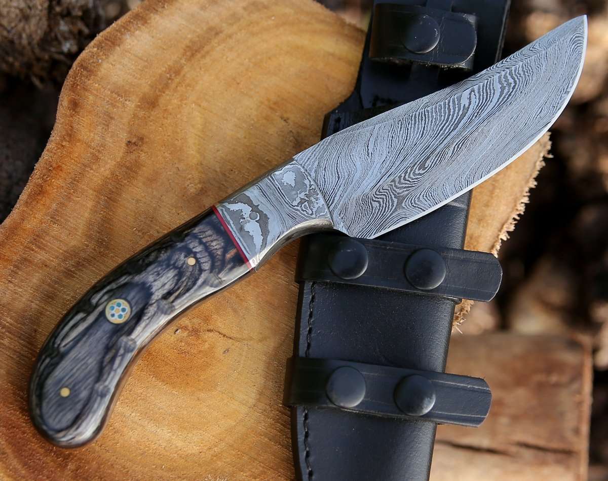 Draco Hunting Knife with Pakkawood Handle