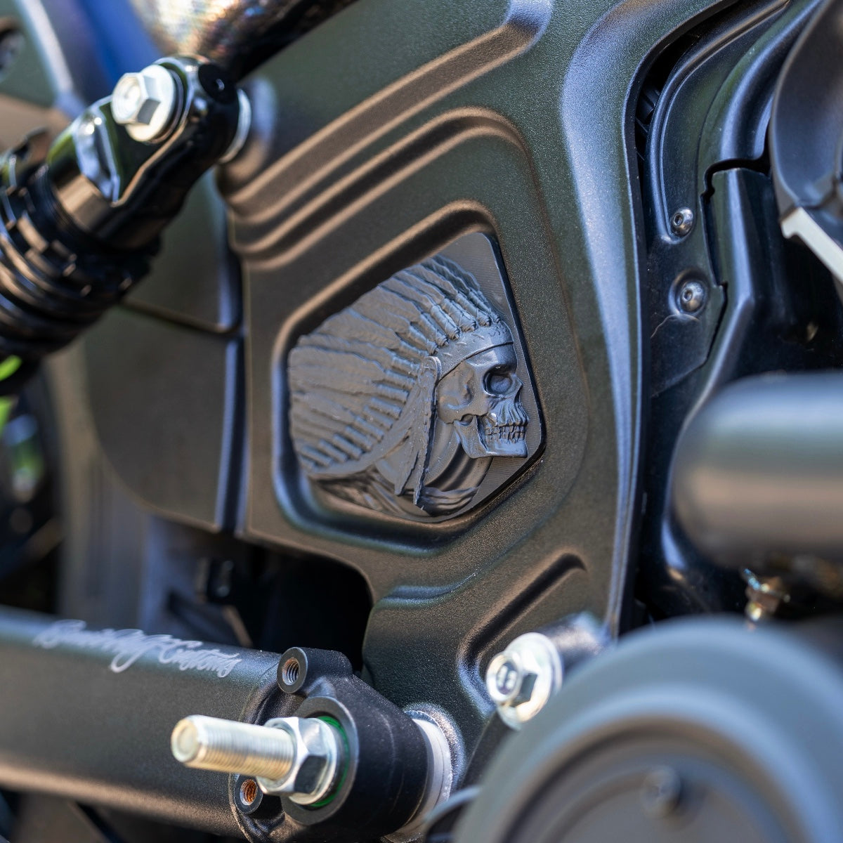 Indian Scout Mid-Frame 3D Emblem - Skull Warbonnet