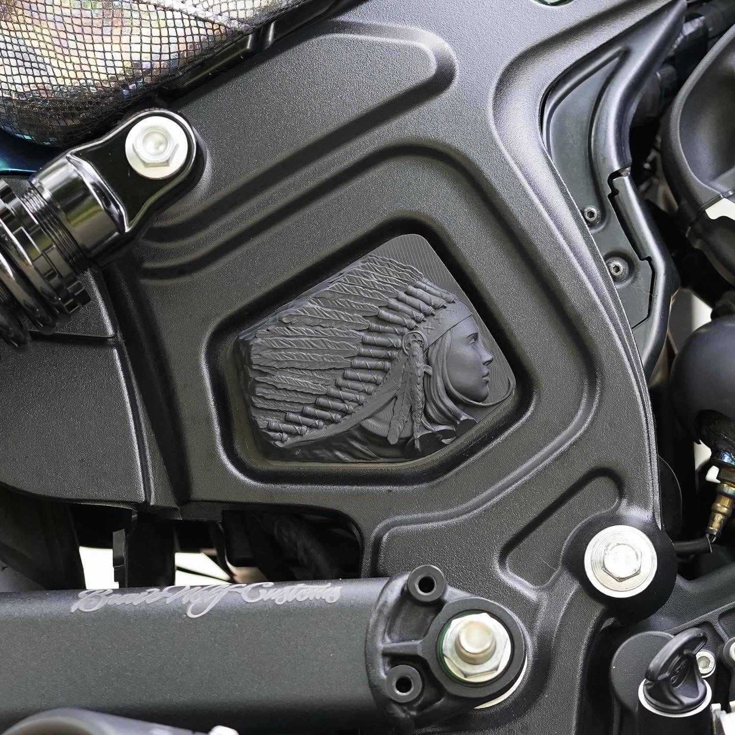 Indian Scout Mid-Frame 3D Emblem - Nizhoni Warbonnet