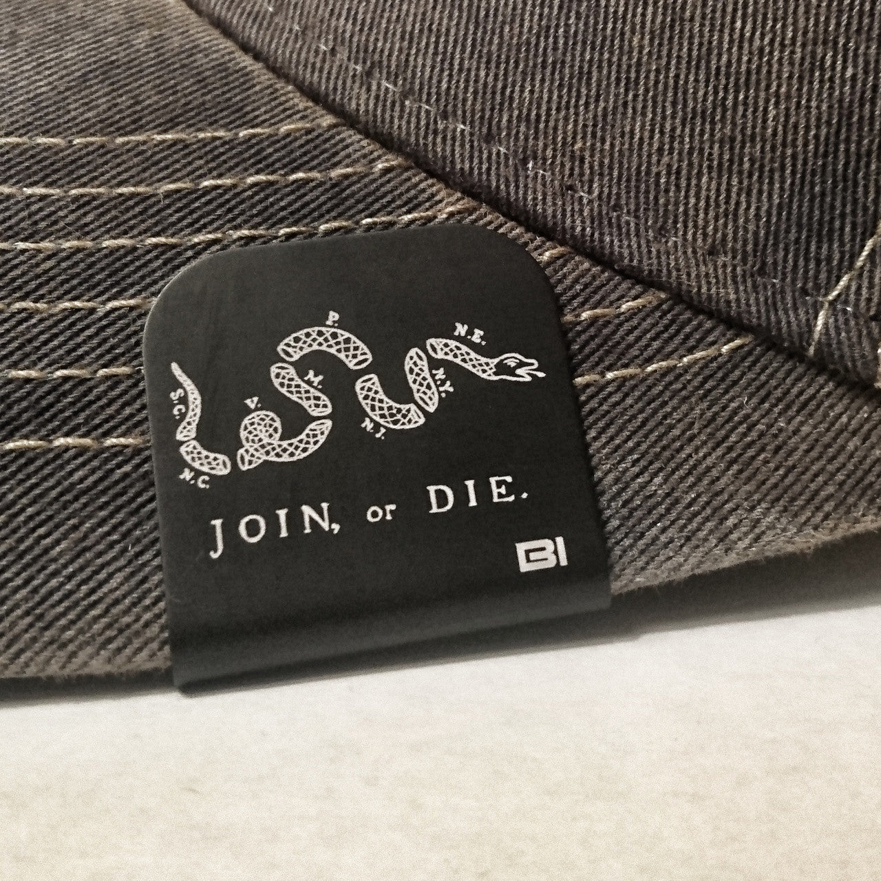 Hat clip Brim-it Join or Die