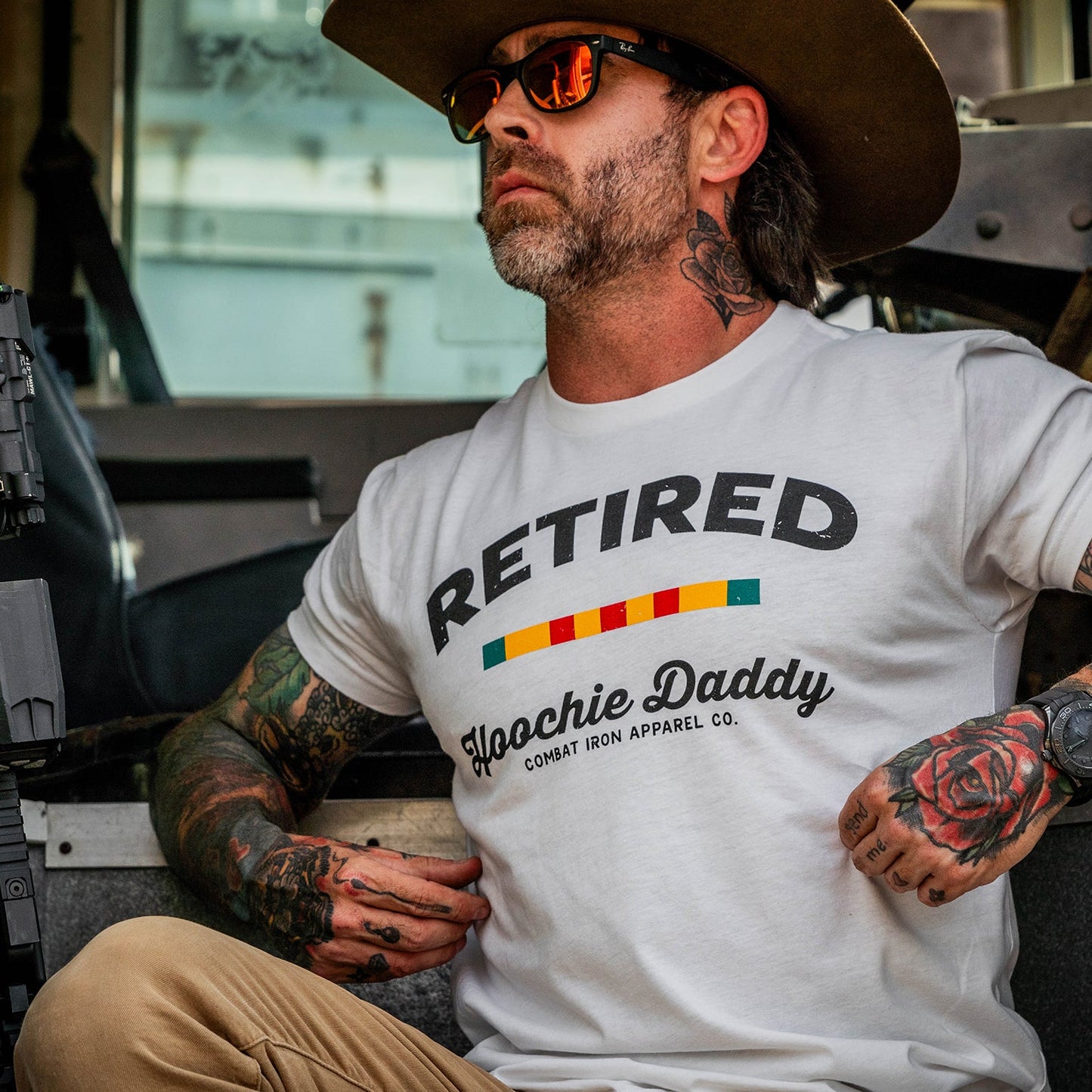 Retired Hoochie Daddy Veteran Ribbons Men's T-Shirt