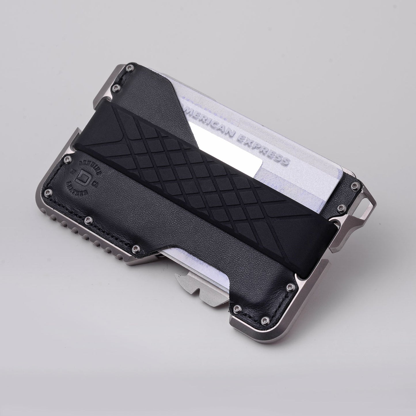 T02 TACTICAL™ TITANIUM WALLET - SINGLE POCKET