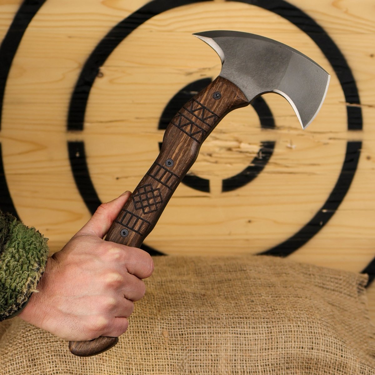 Tribal engraved tomahawk "Navaro"